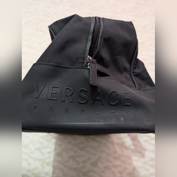 Versace duffle bag - Picture 2 of 3